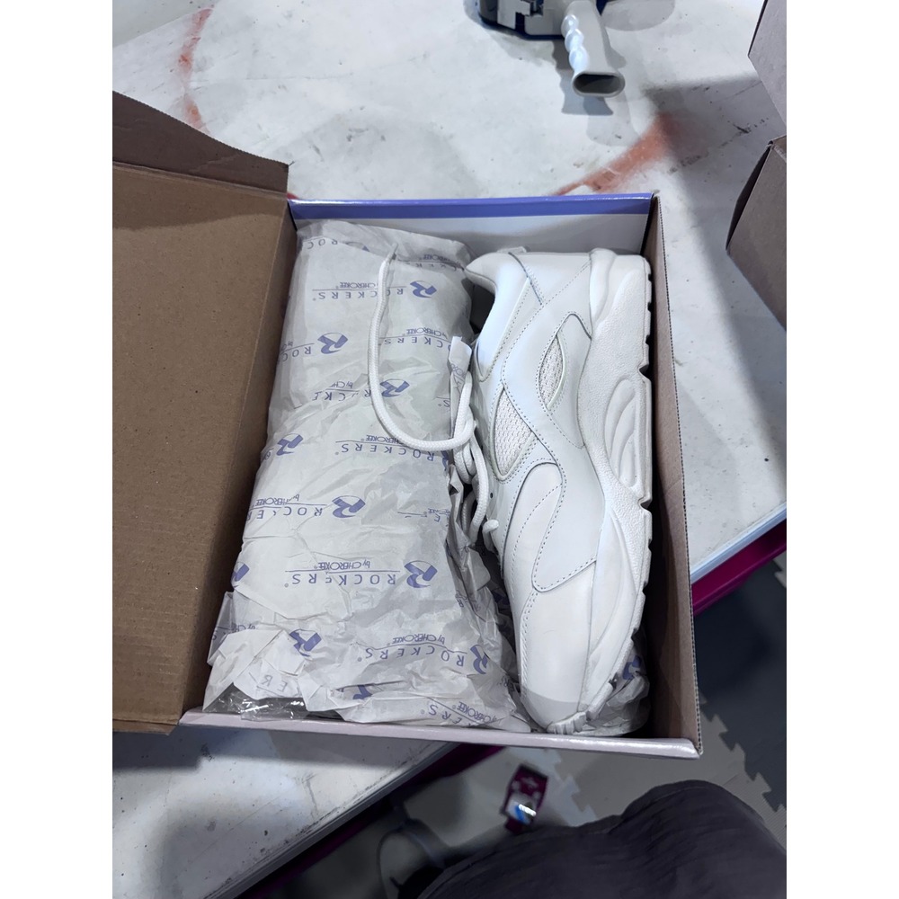 Rockers by Cherokee Achiever White Nursing Sneakers Womens 11M Lace Up Shoes